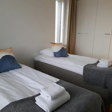 Spacious For 4 With Sauna Lägenhet *